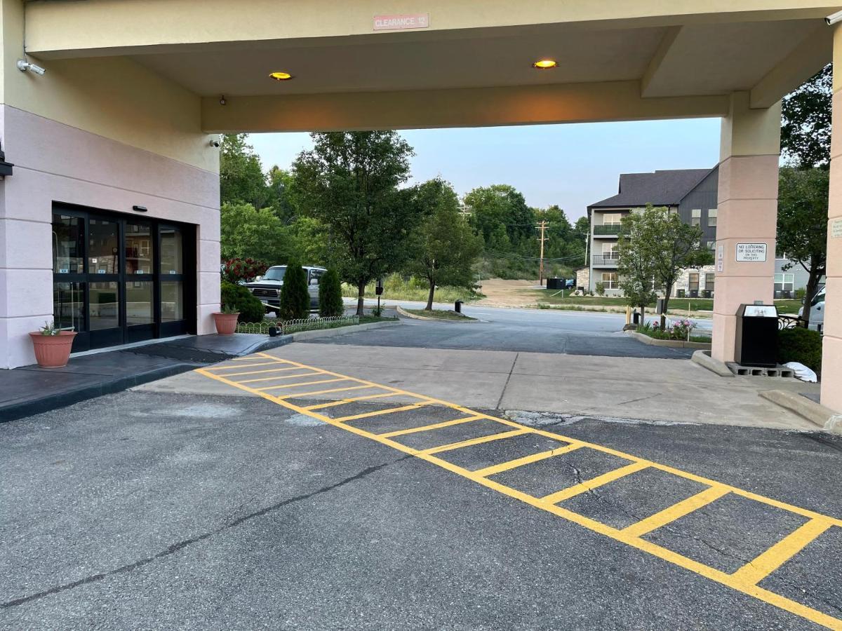 Airport Lodging Pittsburgh Airport Coraopolis Exterior photo