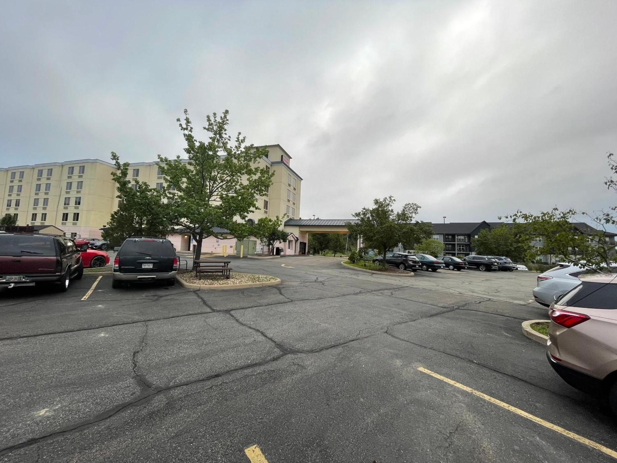 Airport Lodging Pittsburgh Airport Coraopolis Exterior photo